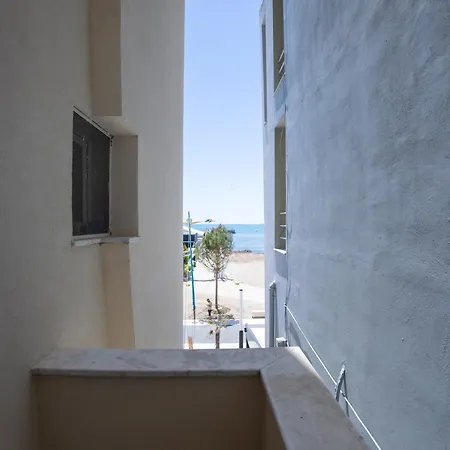 Alessio'S Seaside Apartment アパート